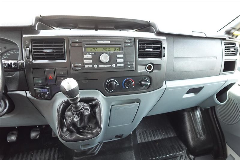 Ford Transit 2,2 TDCi  L3H2 9MÍST BUS KLIMA - fotka 32 z 38