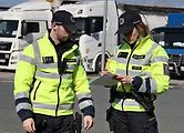 Nahlédli jsme do ojedinělého pomocníka Celní správy - pojízdné laboratoře.