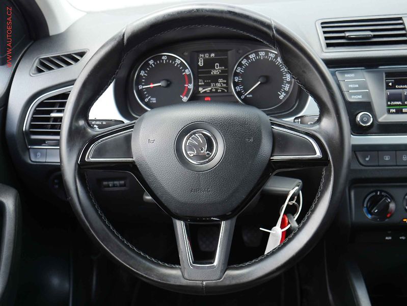 Škoda Fabia (2015) 1.2 TSi, ČR, Ambition - fotka 12 z 15