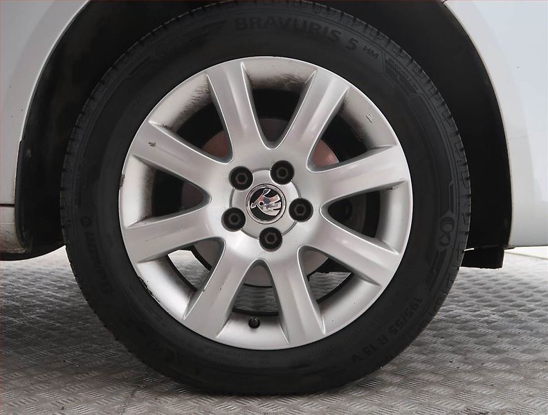 Škoda Roomster (2014) 1.2 TSI, po STK, Tažné - fotka 14 z 16