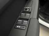 Land Rover Defender (2026) 110 D200 S AWD Aut  - náhled 47