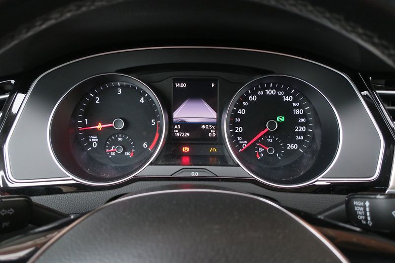 Volkswagen Passat (2017) 2.0TDI 140kW 4MOT DSG Highline - fotka 22 z 49