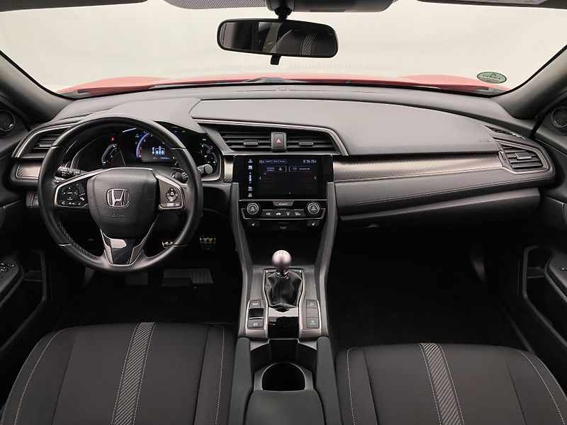 Honda Civic 1.5 VTEC ELEGANCE CZ - fotka 2 z 40