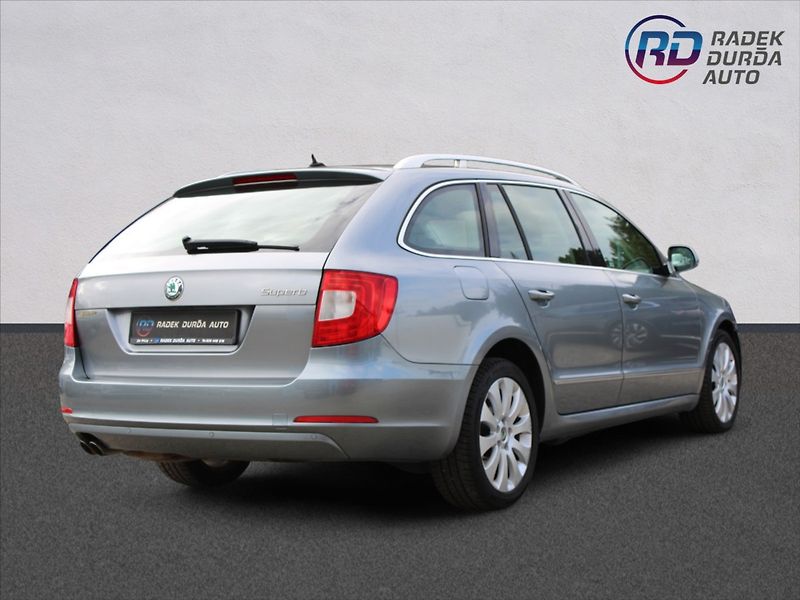 Škoda Superb 2,0 TDI  ČR,AUTOMAT,ELEGANCE - fotka 5 z 29