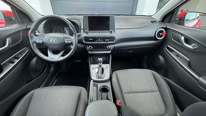 Hyundai Kona (2021) Smart 1.0 T-GDI DCT - fotka 12 z 26