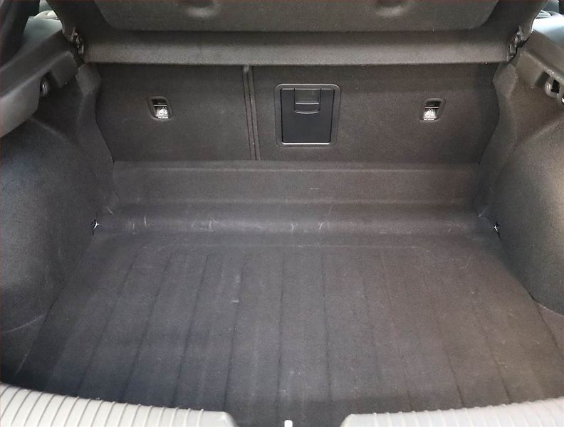 Hyundai i30 (2019) 1.4 T-GDI, Automat, Serv.kniha - fotka 14 z 21
