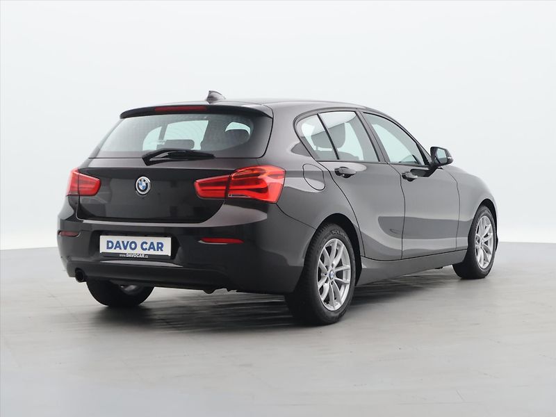 BMW Řada 1 1,5 118i Advantage 1.Maj. - fotka 7 z 30