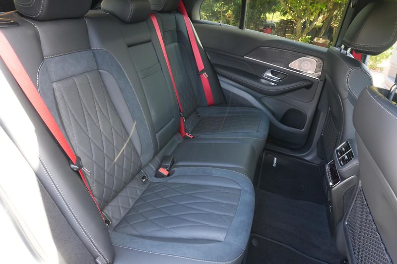 Mercedes-Benz GLE AMG 53 4Matic+, Ventilace, ACC - fotka 36 z 39