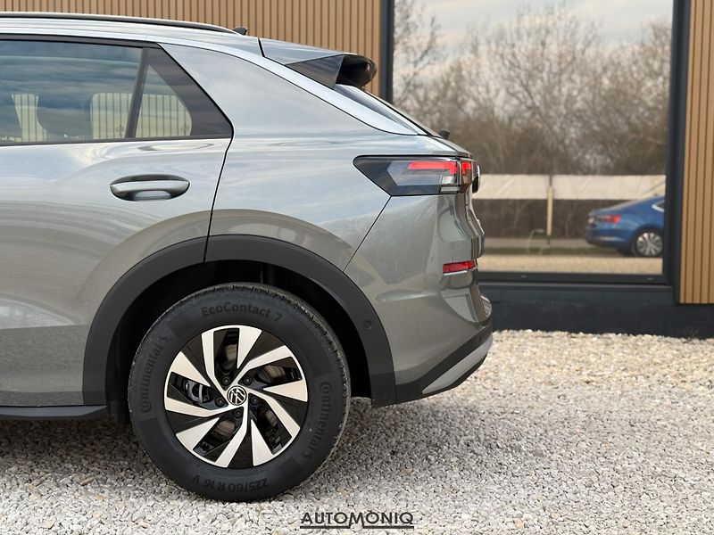 Volkswagen T-Roc (2026) 1.5 TSI LED, Výhrev, Záruka - fotka 21 z 26