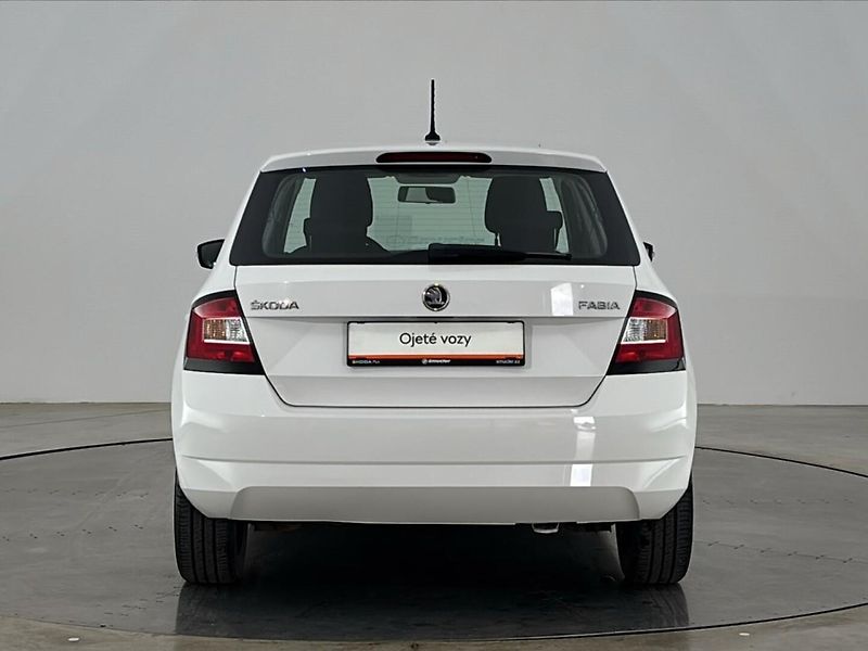 Škoda Fabia Active - fotka 17 z 27