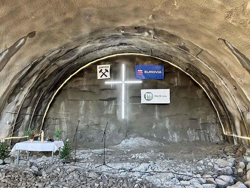 Žehnání svaté Barbory na stavbě tunelu Homole na budoucí dálnici D35 u Vysokého Mýta.