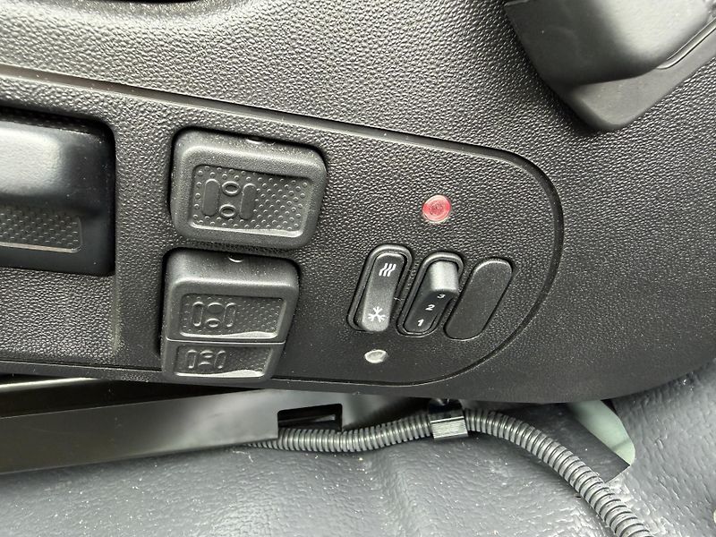 Isuzu F11 (2026) 5.2L, 240k, MT6, Hákový nosič - fotka 13 z 35