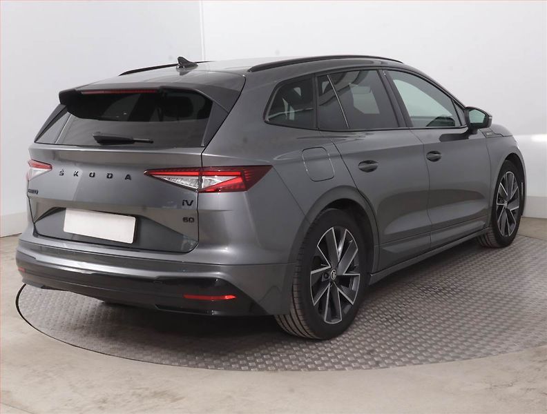 Škoda Enyaq (2022) Sportline iV 60 (62 kWh) - fotka 5 z 18