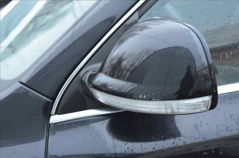 Volkswagen Touareg (2008) 2,5 TDI - fotka 7 z 19