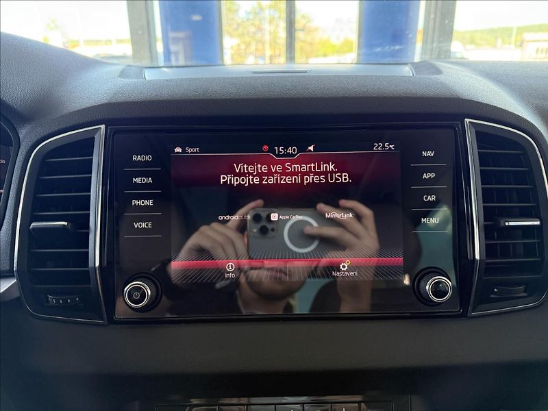 Škoda Karoq 2,0   TDI 110kW,4X4,SERVISKA - fotka 17 z 25