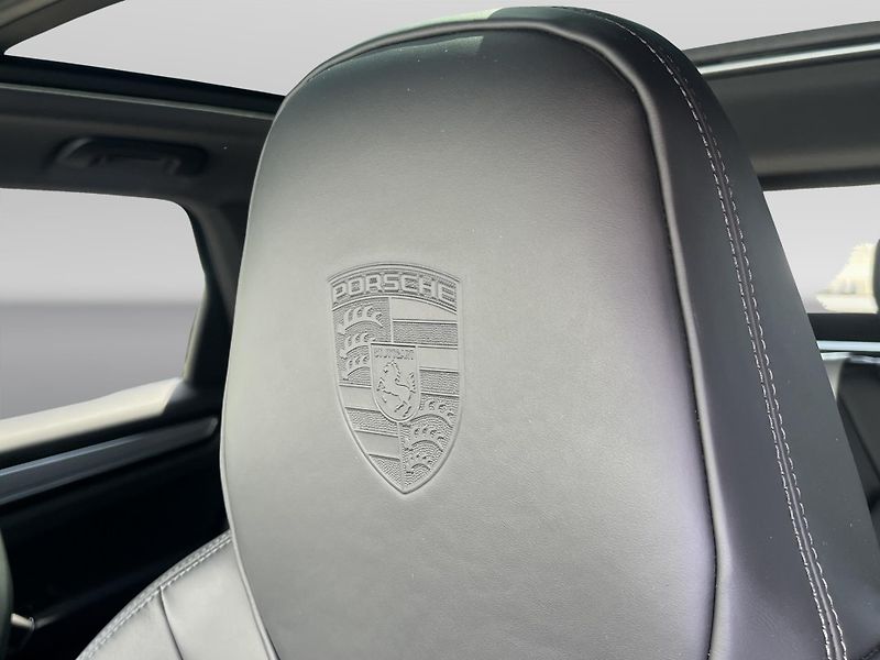 Porsche Cayenne (2023) S - fotka 27 z 28
