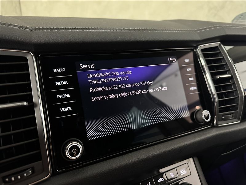 Škoda Kodiaq 2,0 TDi  DSG 4x4 L&K Virtual L - fotka 35 z 49