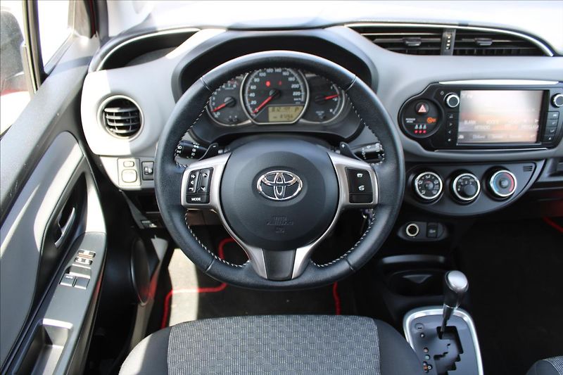 Toyota Yaris 1,3 VVT-i  ČR,1MAJ,DPH,AUTOMAT - fotka 10 z 27