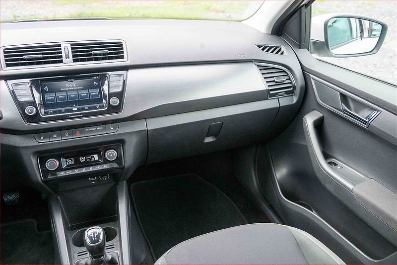 Škoda Fabia (2021) Style 1.0 TSI, ČR,1.maj - fotka 8 z 16