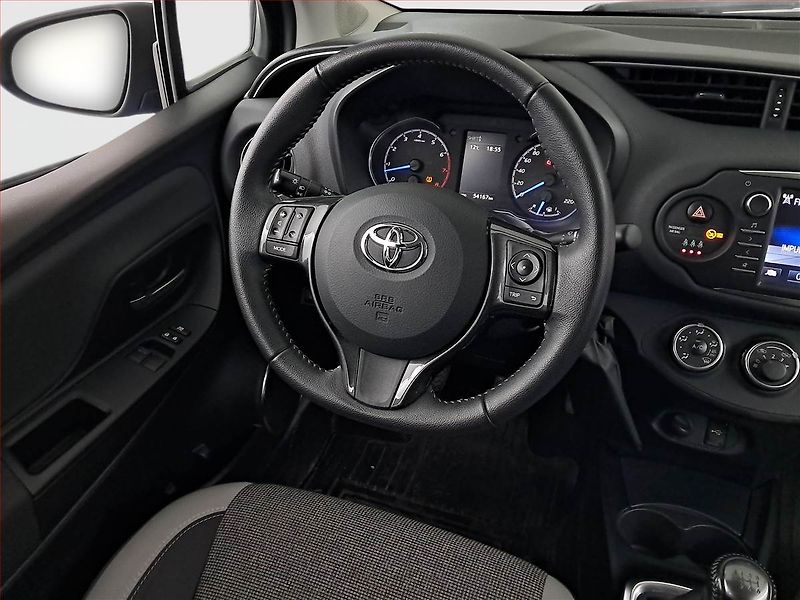 Toyota Yaris (2019) 1.5 Dual VVT-i, Serv.kniha - fotka 7 z 16