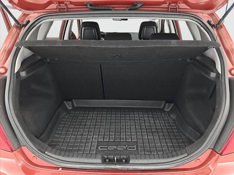 Kia Ceed (2007) 1.4 CVVT, Serv.kniha, nová STK - fotka 13 z 16