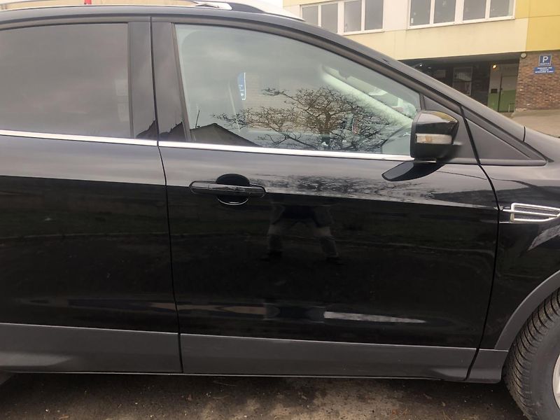 Ford Kuga (2015) 1,5 110kW 1.majitel pěkný stav - fotka 20 z 63
