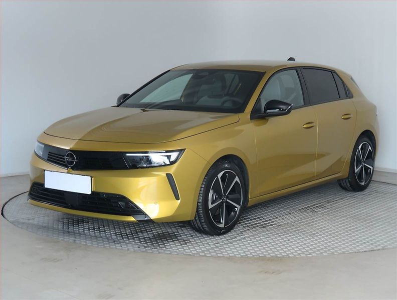 Opel Astra (2026) 1.2 Turbo - fotka 2 z 18