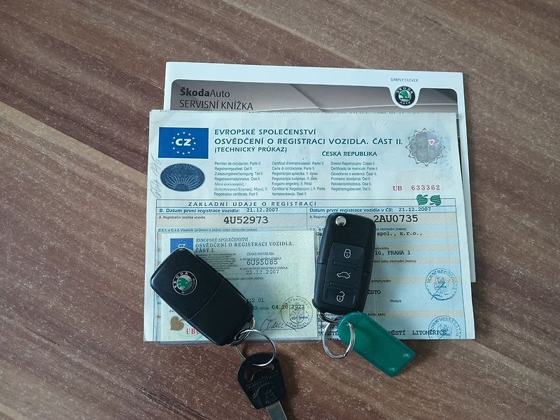 Škoda Fabia 1.2 HTP Elegance Sedan - fotka 19 z 28