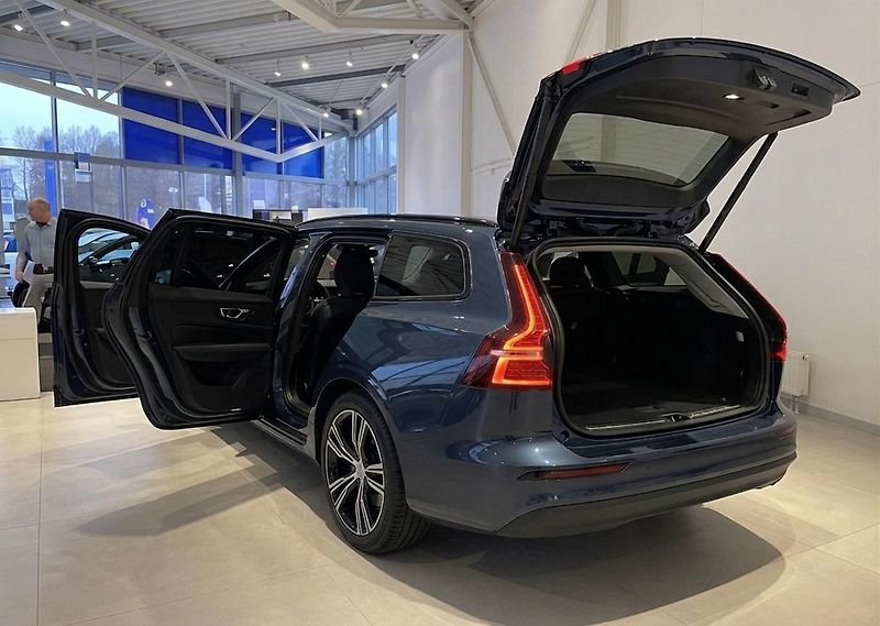 Volvo V60 (2026) B4 PLUS DARK MY27 - fotka 5 z 6