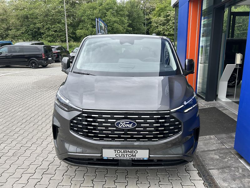 Ford Tourneo Custom Titanium L2 2.0 EcoBlue 110 kW - fotka 2 z 36
