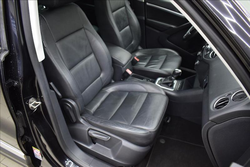 Volkswagen Tiguan 2,0 TDi, Sport&Style,DSG,Xen, - fotka 15 z 37