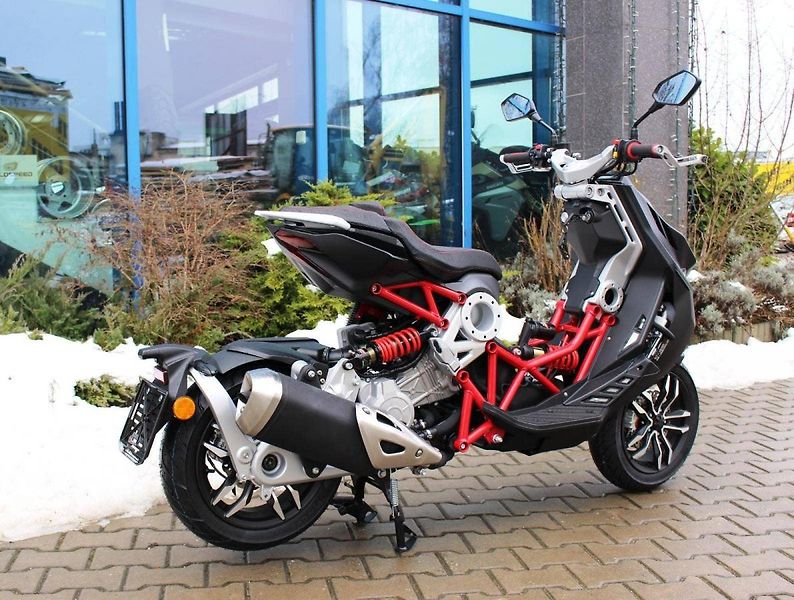 Italjet Dragster 125 (2023) MODEL 2023 SKLADEM akce - fotka 2 z 7