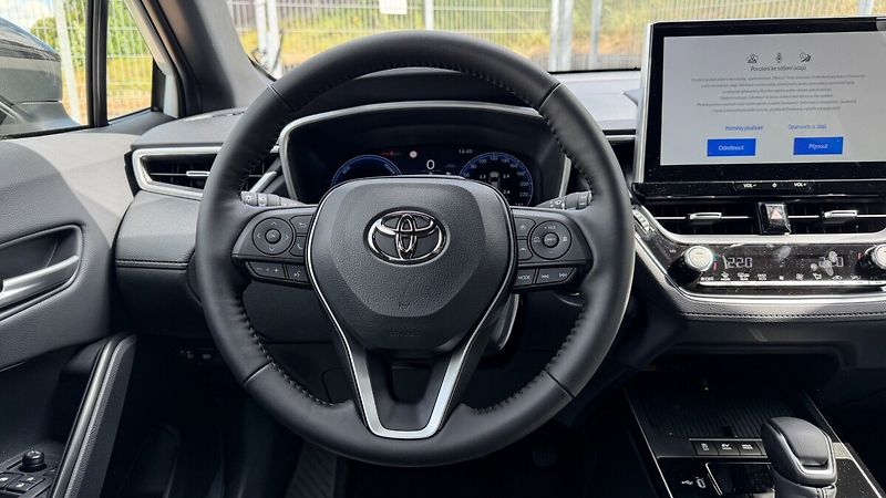 Toyota Corolla Cross 1.8. STYLE - zimní komplety ZD - fotka 18 z 26
