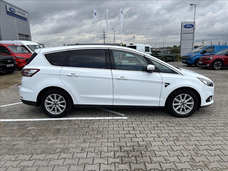 Ford S-MAX 2,0 TDCi 110 kW Titanium - fotka 6 z 45