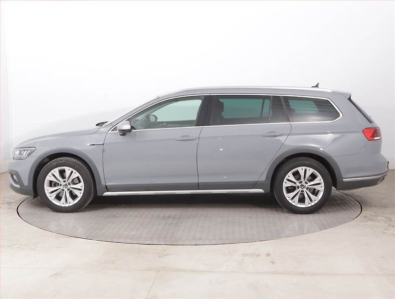 Volkswagen Passat (2022) Alltrack 2.0 TDI - fotka 3 z 17