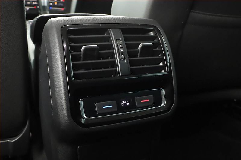 Volkswagen Passat (2020) 1.5 TSI, Automat, Serv.kniha - fotka 12 z 21