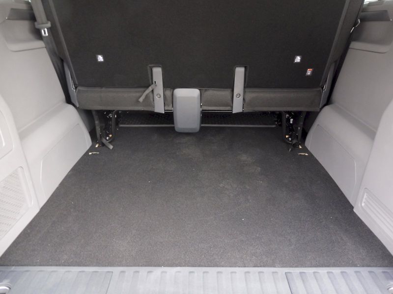 Volkswagen Caravelle (2026) Style DR 2,0 TDI 125kW 8AUT 4M - fotka 24 z 31