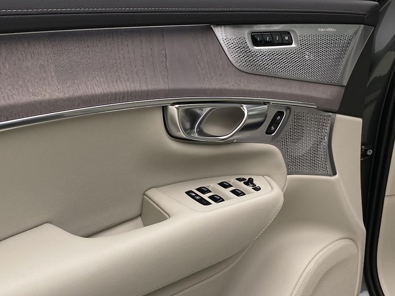 Volvo XC90 (2026) B5 AWD AUT BRIGHT PLUS 7míst - fotka 29 z 68