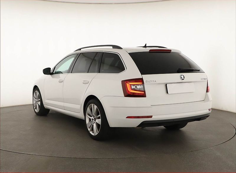Škoda Octavia (2020) 2.0 TDI, Automat, Tempomat - fotka 4 z 19
