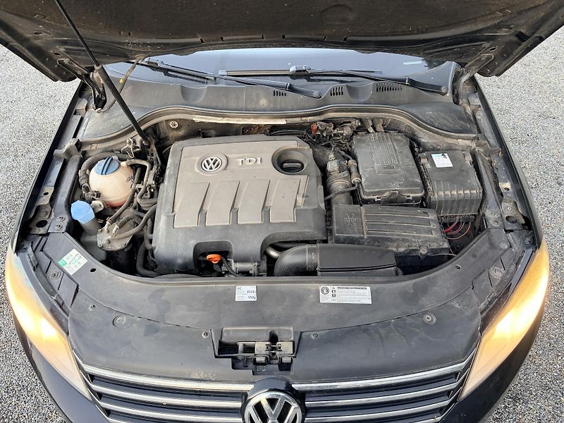 Volkswagen Passat 1.6TDI 77KW - fotka 34 z 36