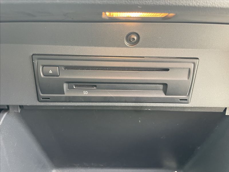 Volkswagen T-Cross 1,0 TSi 70kw Radar Klima odp. - fotka 5 z 13