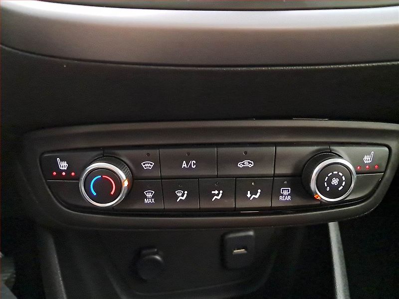 Opel Crossland X (2023) 1.2 Turbo, Serv.kniha - fotka 14 z 18