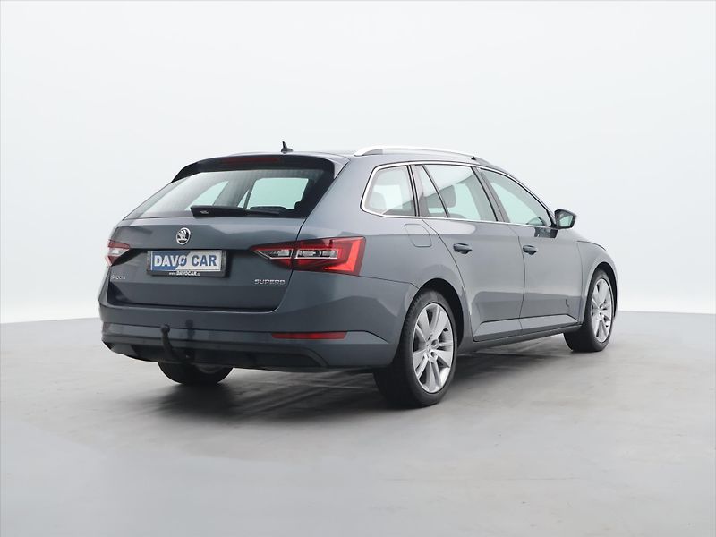 Škoda Superb 2,0 TDI 110kW Style CZ DPH - fotka 7 z 27