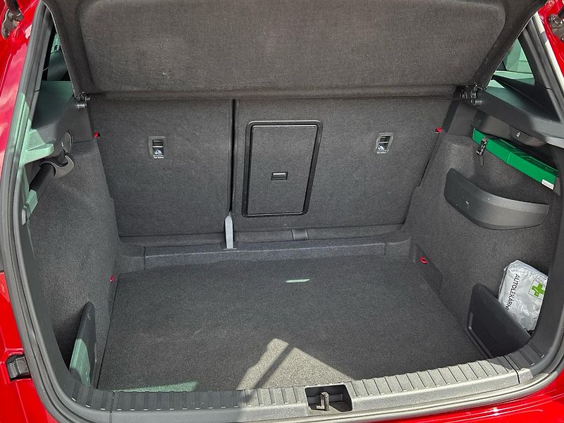 Škoda Karoq DSG Sportline - fotka 10 z 28