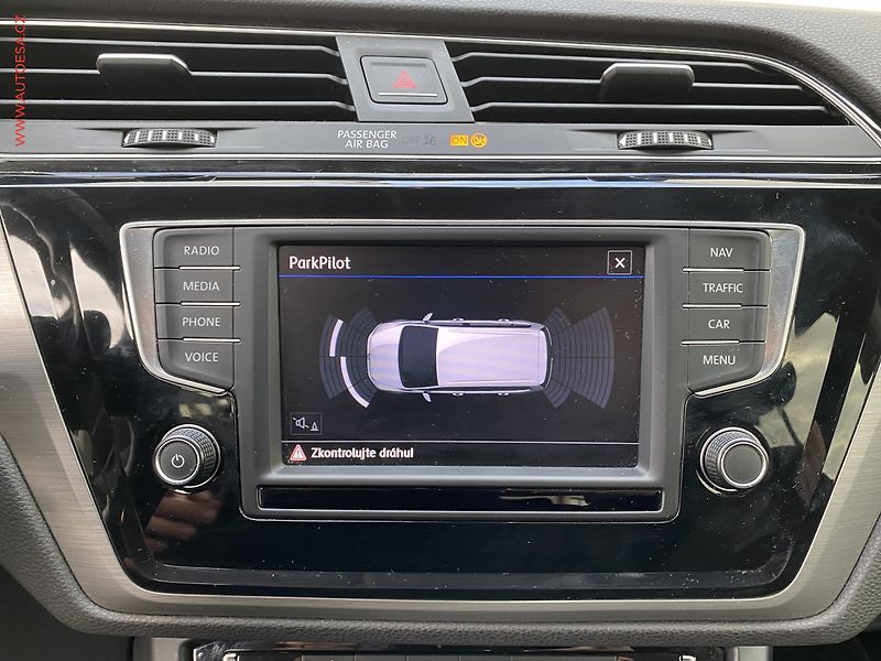 Volkswagen Touran (2017) 1.6 TDi, STK11/27 - fotka 18 z 19
