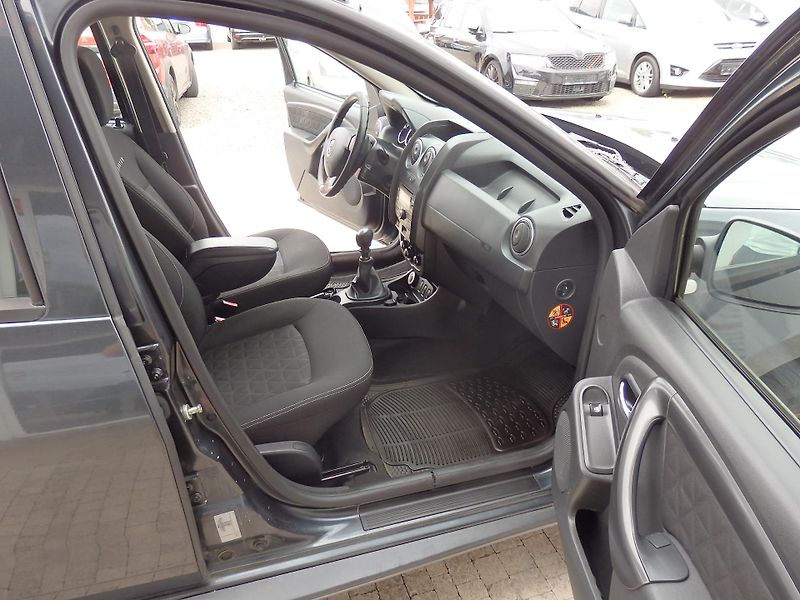 Dacia Duster 1.5 DCI 4x4 ZÁVĚS, KLIMA - fotka 11 z 17
