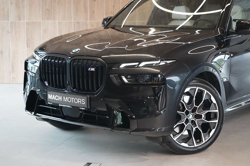BMW X7 M60i xDrive, Masáž, Skylounge - fotka 2 z 50
