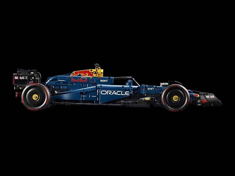 Stavebnice Ferrari SF-24 Lego Technic