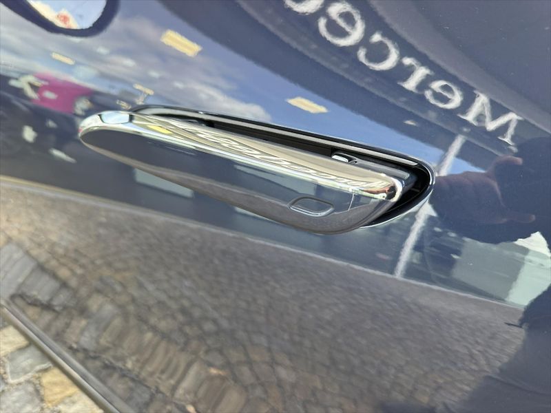 Mercedes-Benz EQE 500 4MATIC SUV - fotka 32 z 36