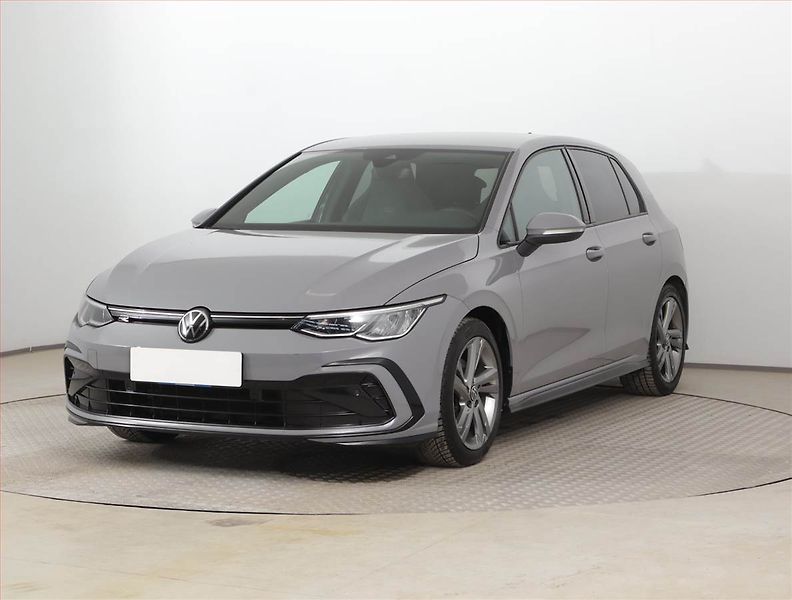 Volkswagen Golf (2021) R-Line 1.5 TSI, Kůže, Navi - fotka 2 z 20